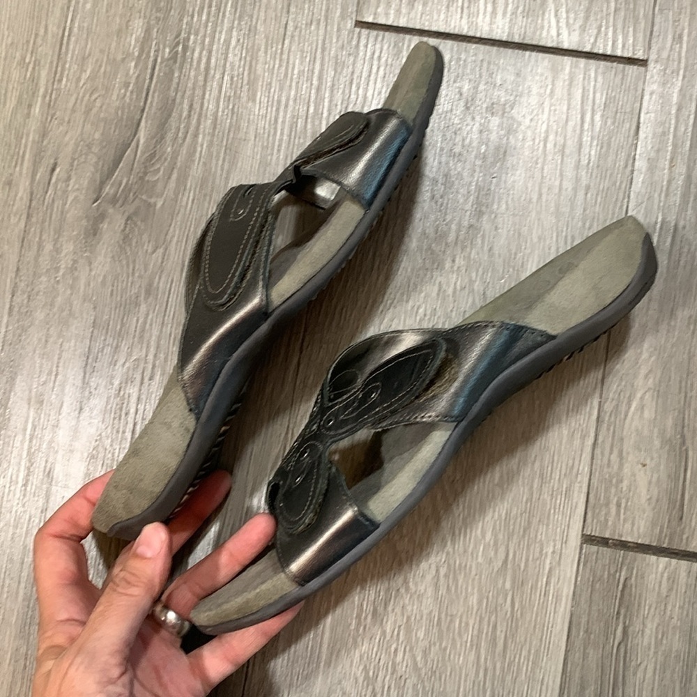 Vionic Sonja Pewter Leather Adjustable Strap Slip… - image 7